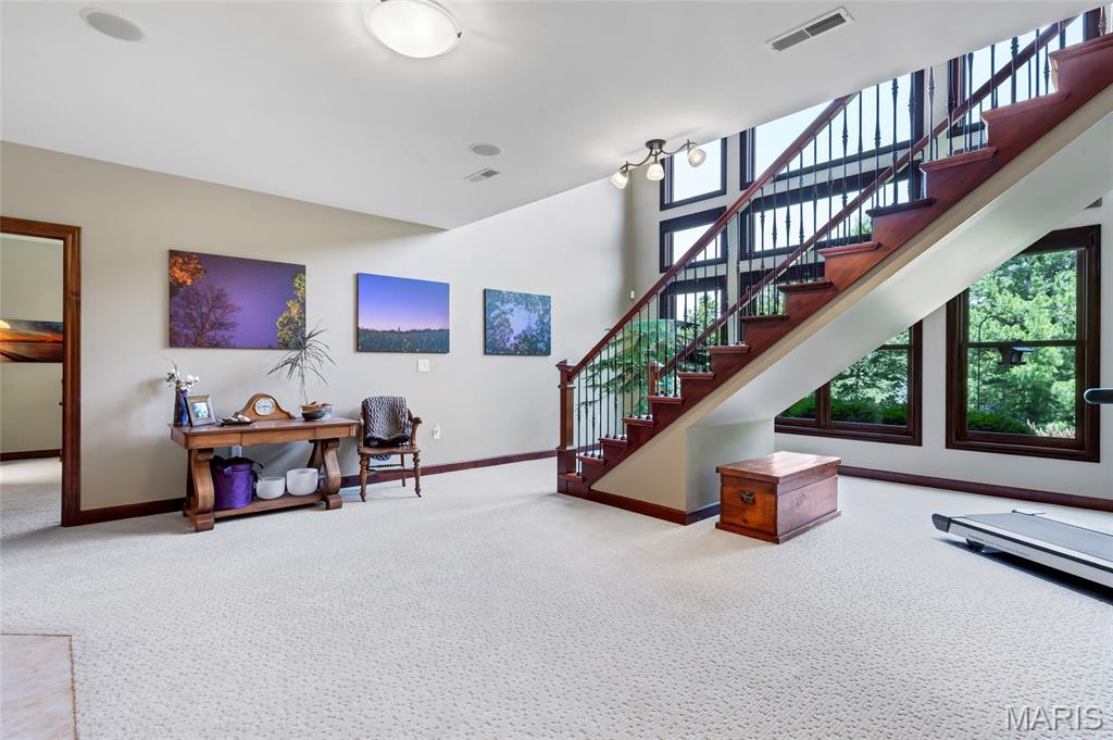 Stone Cliff Manor - Residential