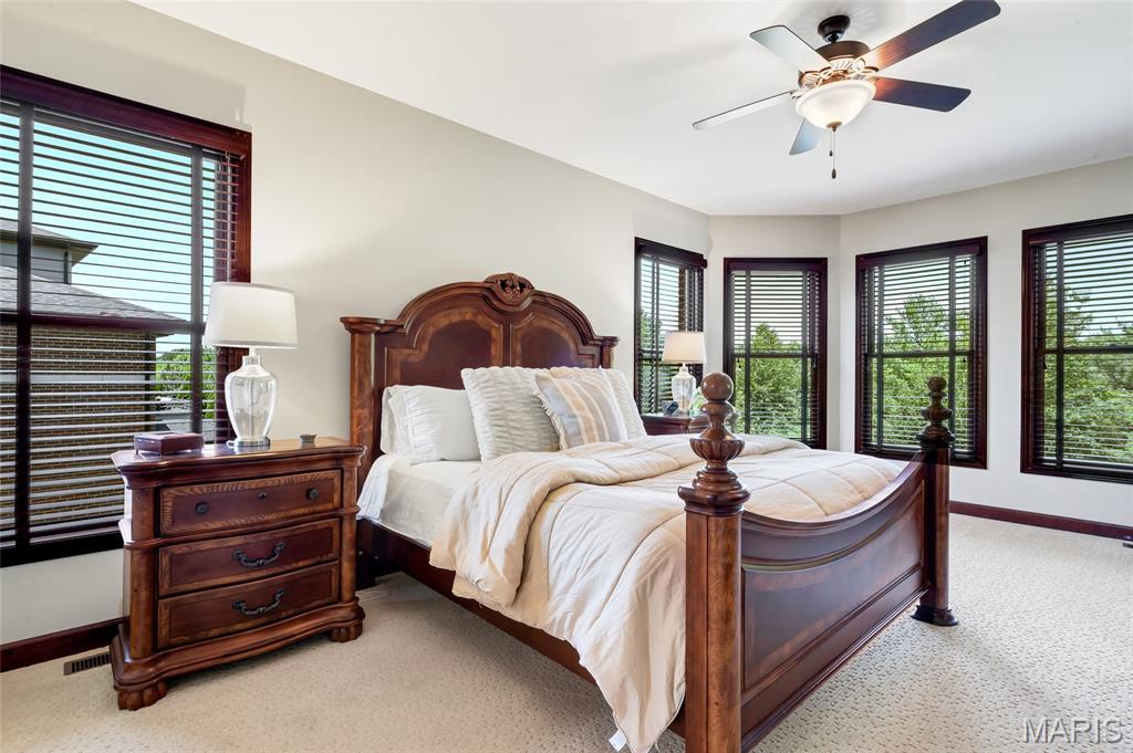Stone Cliff Manor - Residential