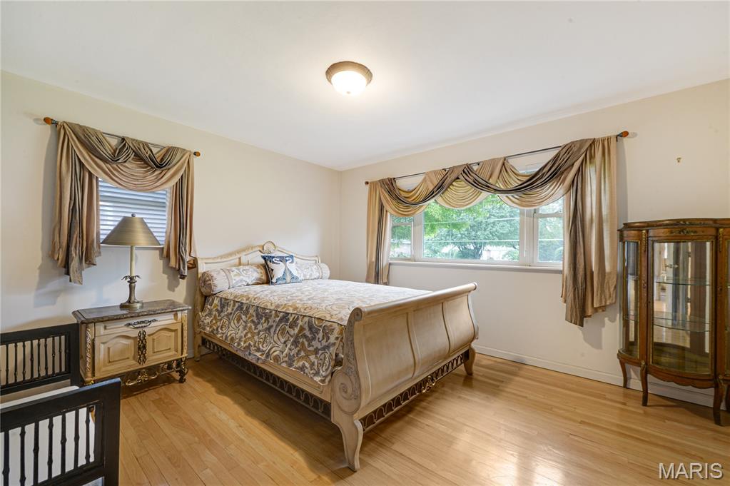 Sunset Club Court - Residential