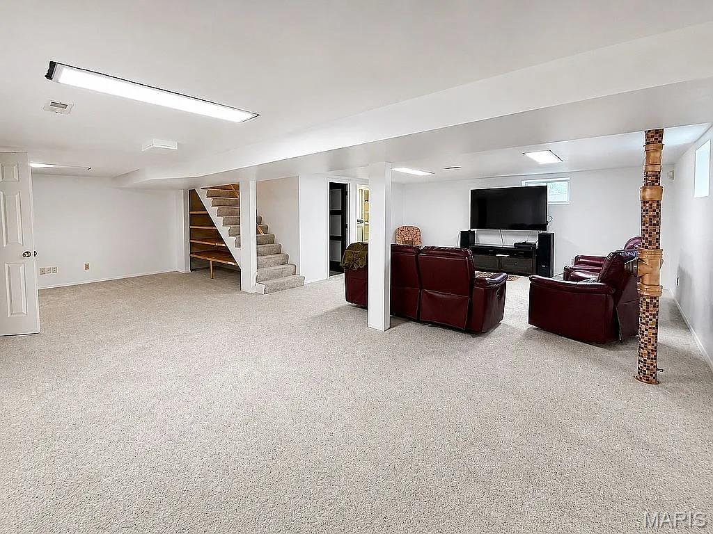 Sunset Club Court - Residential