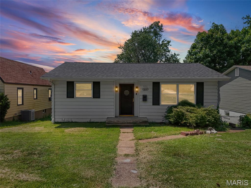 Welcome to 1005 Lindsay Ave in Crystal City! This charming 2 bedroom, 1 bathroom home offers hardwood flooring throughout most of the main living areas, a functional layout, and an unfinished walk-out basement providing plenty of potential for additional living space, storage, or a workshop. The home also offers convenient parking options in both the front and rear of the property. The roof was approximately replaced in 2022 giving peace of mind. A great opportunity for a buyer looking to add their own personal touches and make this home their own! Being sold AS IS!!
