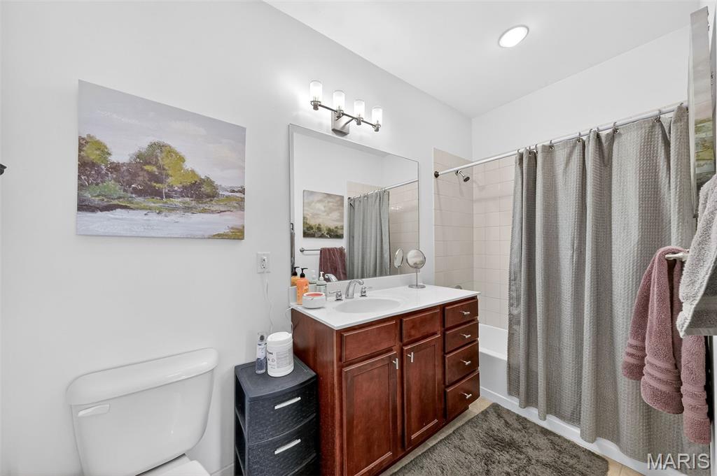 849 Loop Living Condo - Residential Lease