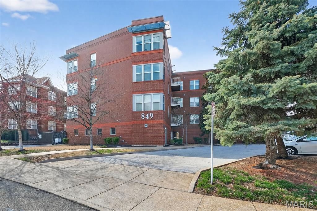 849 Loop Living Condo - Residential Lease