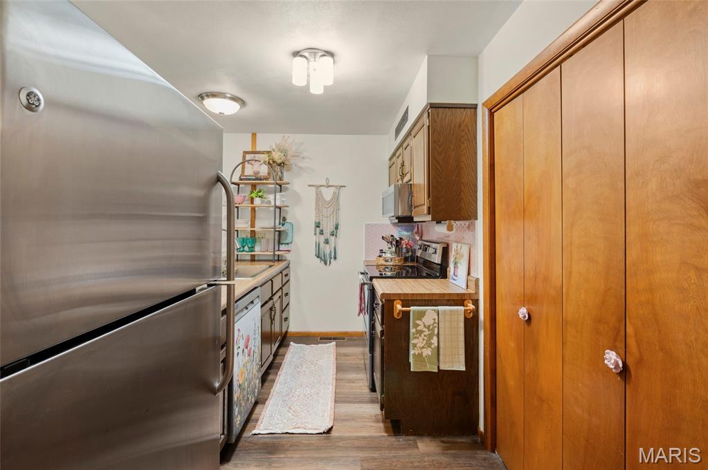 Park Ave Condo - Residential