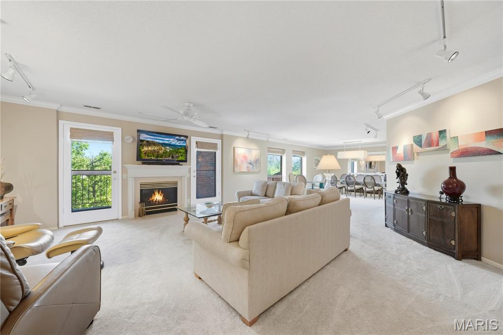 Coeur De Royale Condo Ph Iii - Residential