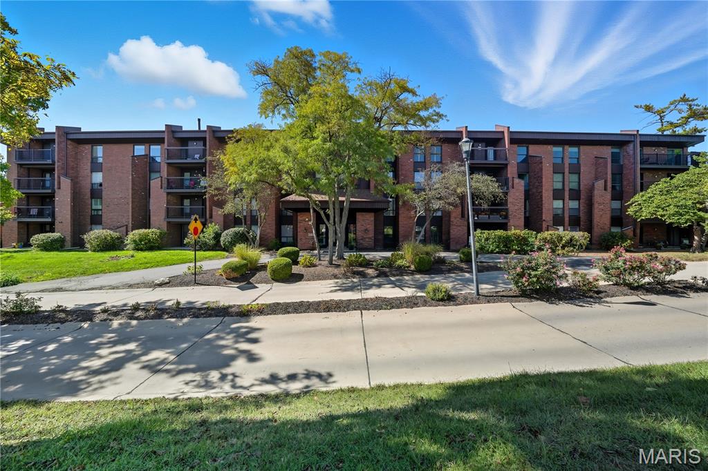 Coeur De Royale Condo Ph Iii - Residential
