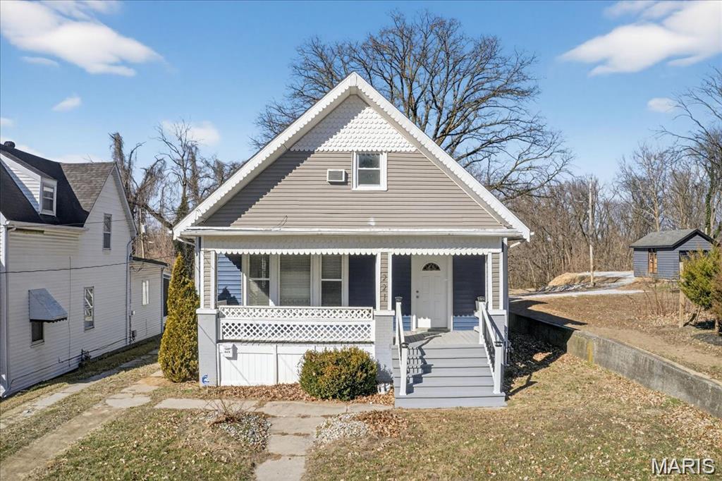 NOT IN A SUBDIVISION - Residential Lease