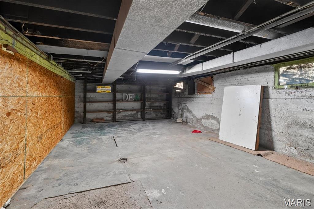 NOT IN A SUBDIVISION - Residential Lease