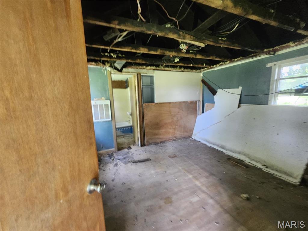 n/a - Commercial Sale