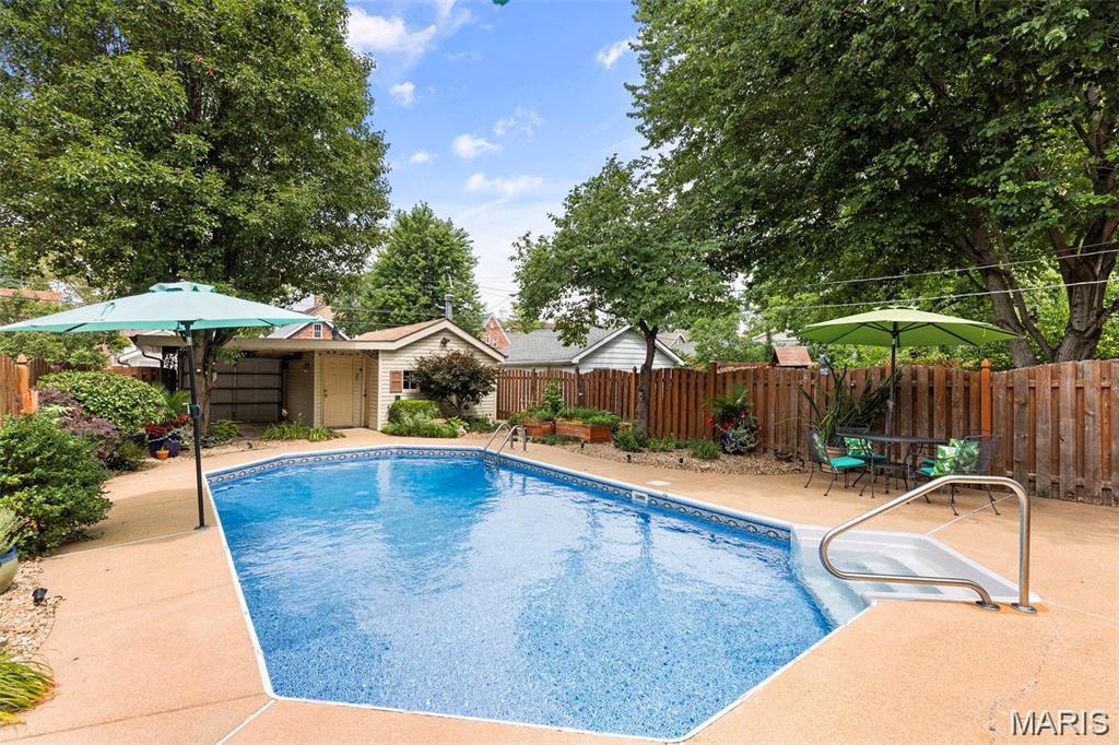 West Holly Hills - Residential