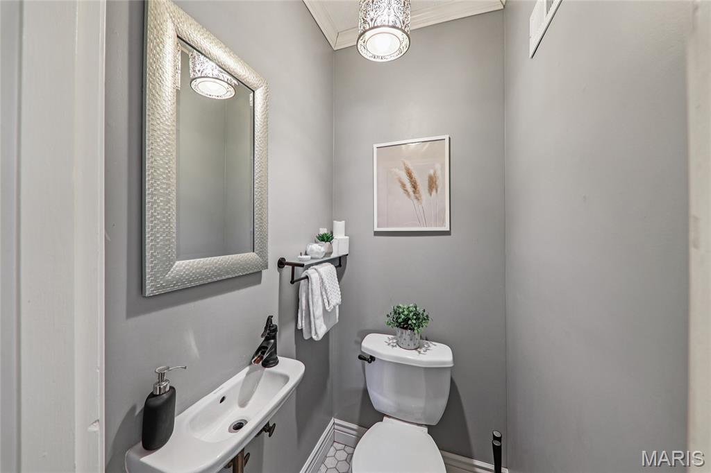 West Holly Hills - Residential