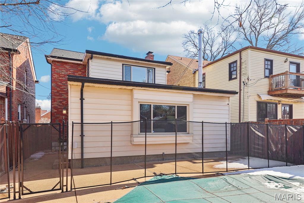 West Holly Hills - Residential