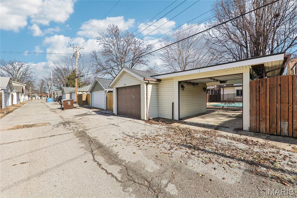 West Holly Hills - Residential