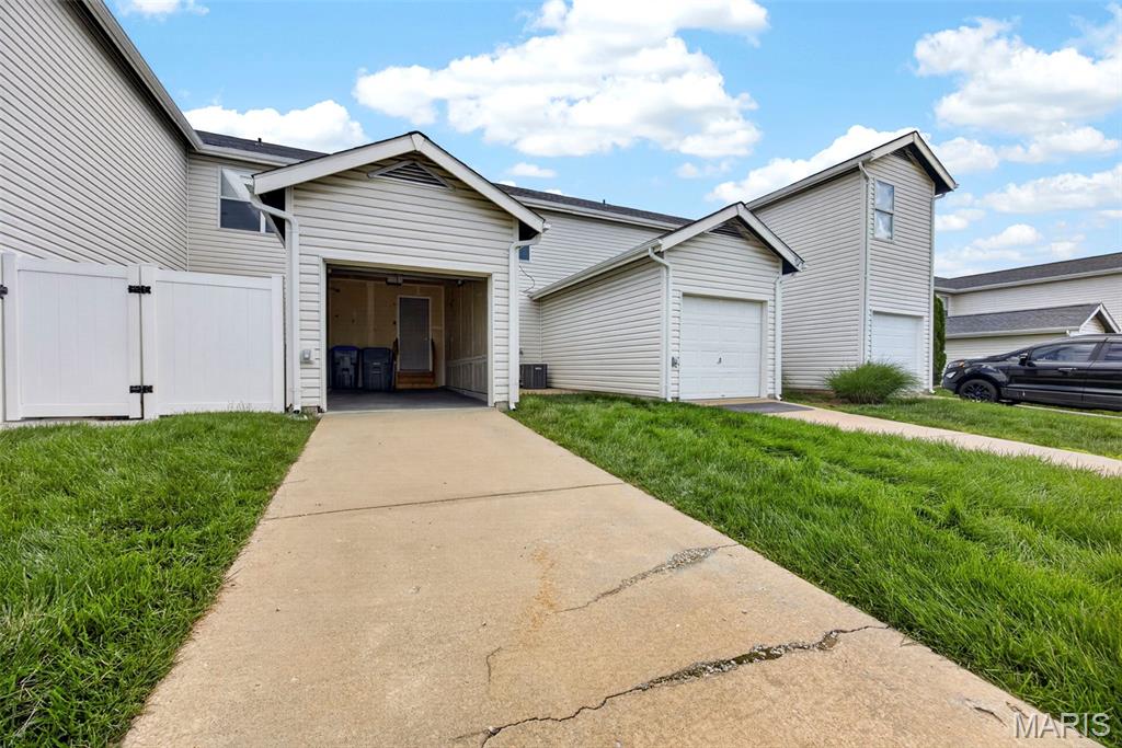 Brownstone Village At Thornbury #1 - Residential