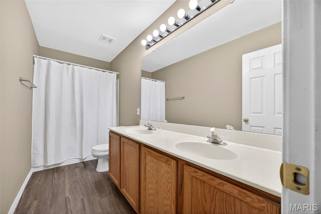 Brownstone Village At Thornbury #1 - Residential