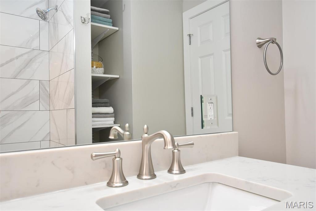 6625 Alamo - Residential Lease