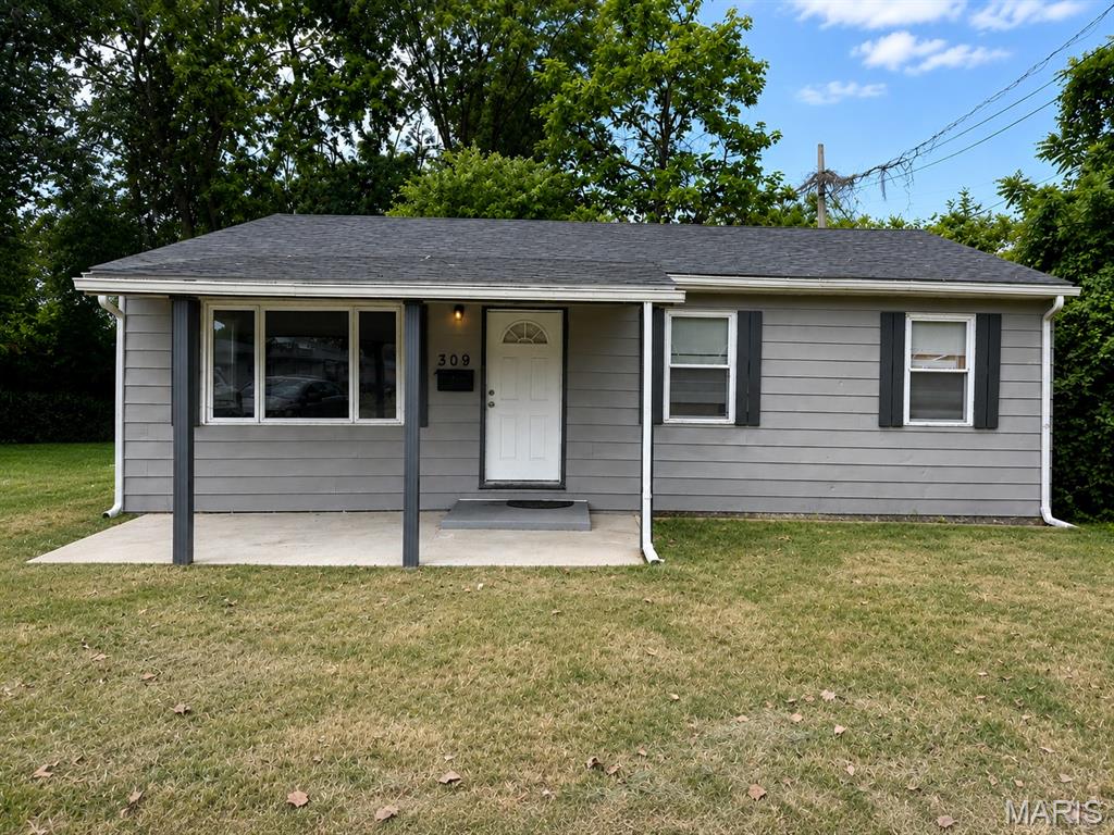 Add this property to your portfolio! This tenant-occupied 3-bedroom, 1-bathroom property offers an excellent investment opportunity, with current rental income of $1,200/month. Conveniently located near shopping areas, schools, public transportation, and major interstate highways, this property provides both accessibility and investment potential. A must-see for investors looking to expand their portfolio!