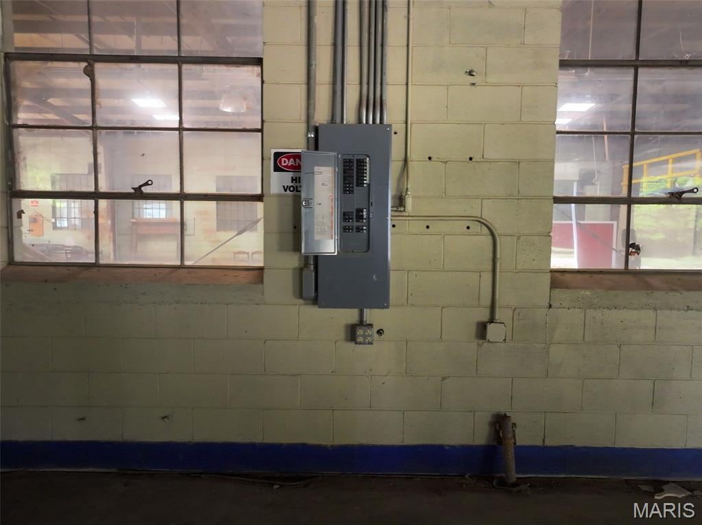 n/a - Commercial Sale
