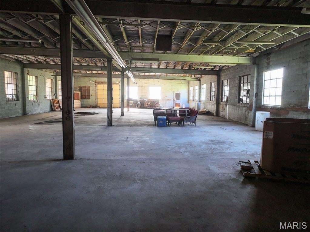 n/a - Commercial Sale