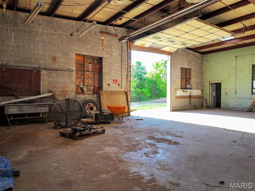 n/a - Commercial Sale