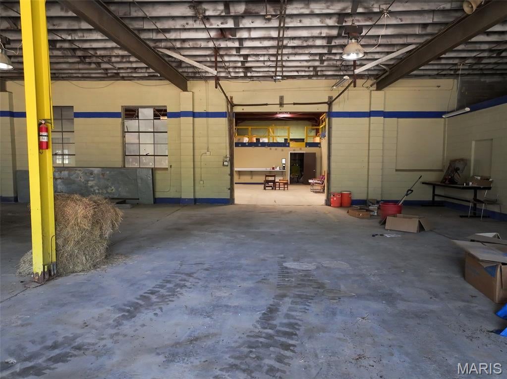n/a - Commercial Sale