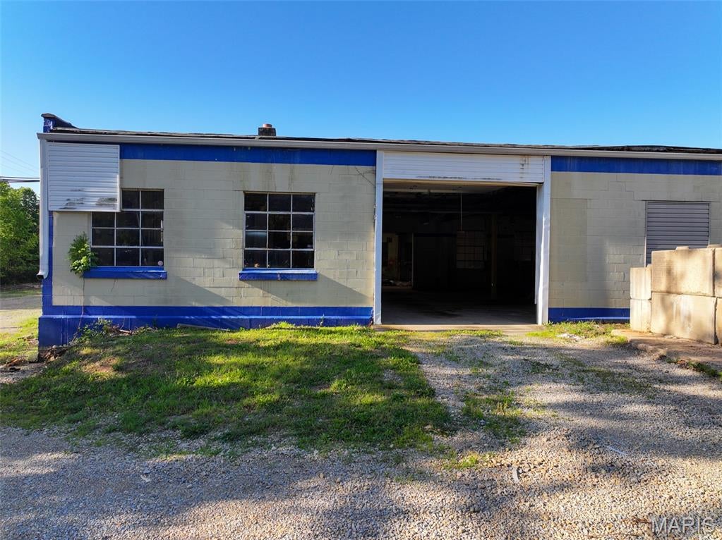 n/a - Commercial Sale
