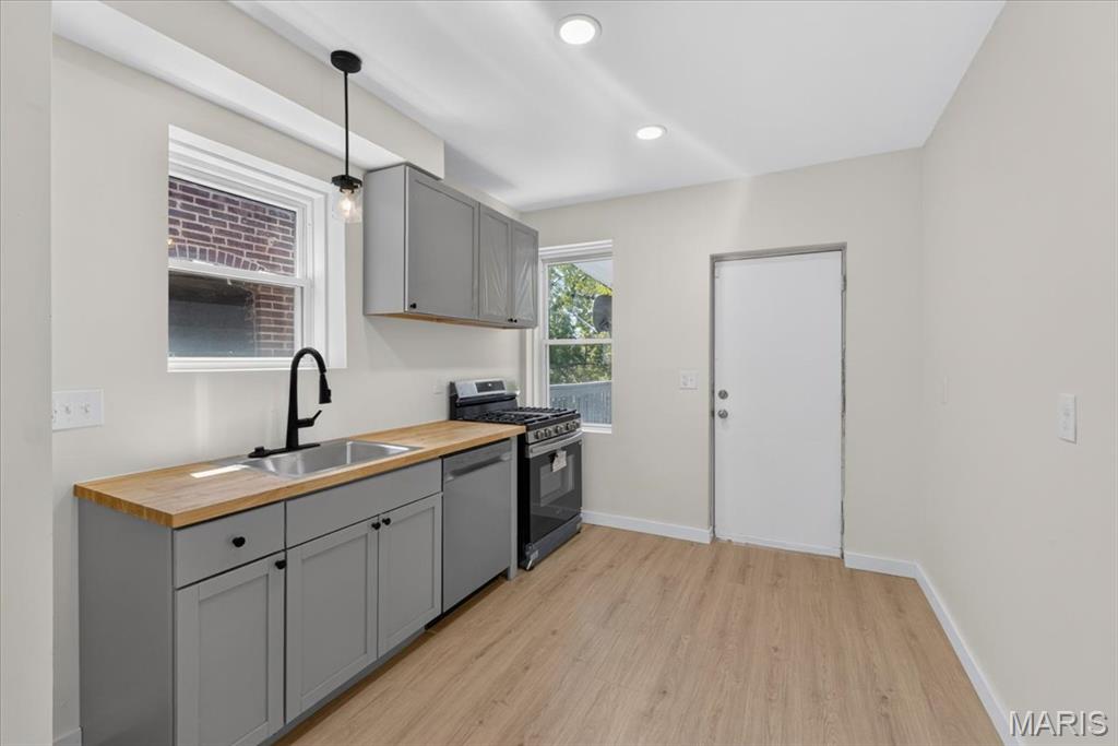 Cherokee Place - Residential