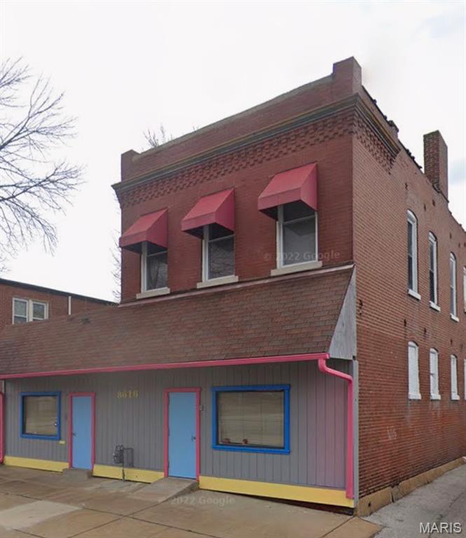 COMMERCIAL PROPERTY THAT WAS USED AS A DAYCARE THAT CAN ACCOMODATE 20+ CHILDREN. ALSO, UASED AS AN ADULT DAYCARE THAT LICENSED FOR 16 CLIENTS. PULL STATION AND FIRE ALARM SYSTEM ALREADY INSTALLED 2 ADA BATHROOMS, 4 CARGARAGE IN THE REAR OF BUILDING. 2ND FLOOR 2 BEDROOM APARTMENT OCCUPIED,NEEDS MINOR WORK. DO NOT DISTURB TENANT