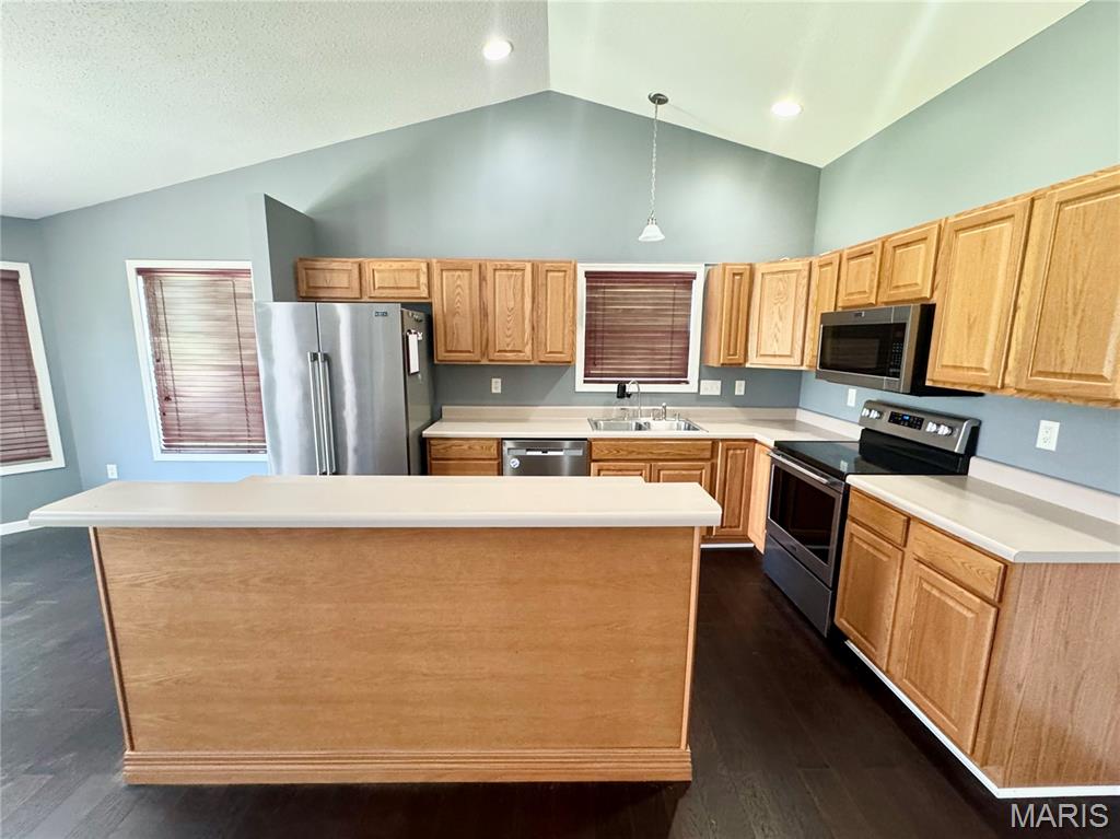 Steelecrest Country Estate Second Add - Residential Lease