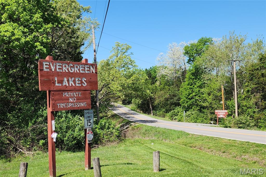 Evergreen Lakes - Land