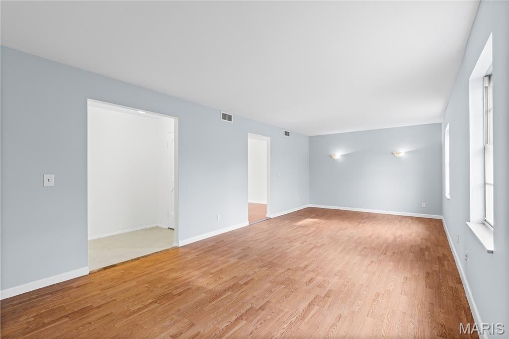 Paddock Forest Condo - Residential