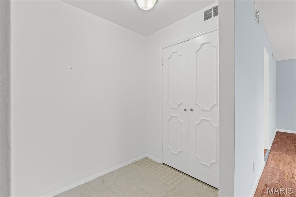 Paddock Forest Condo - Residential