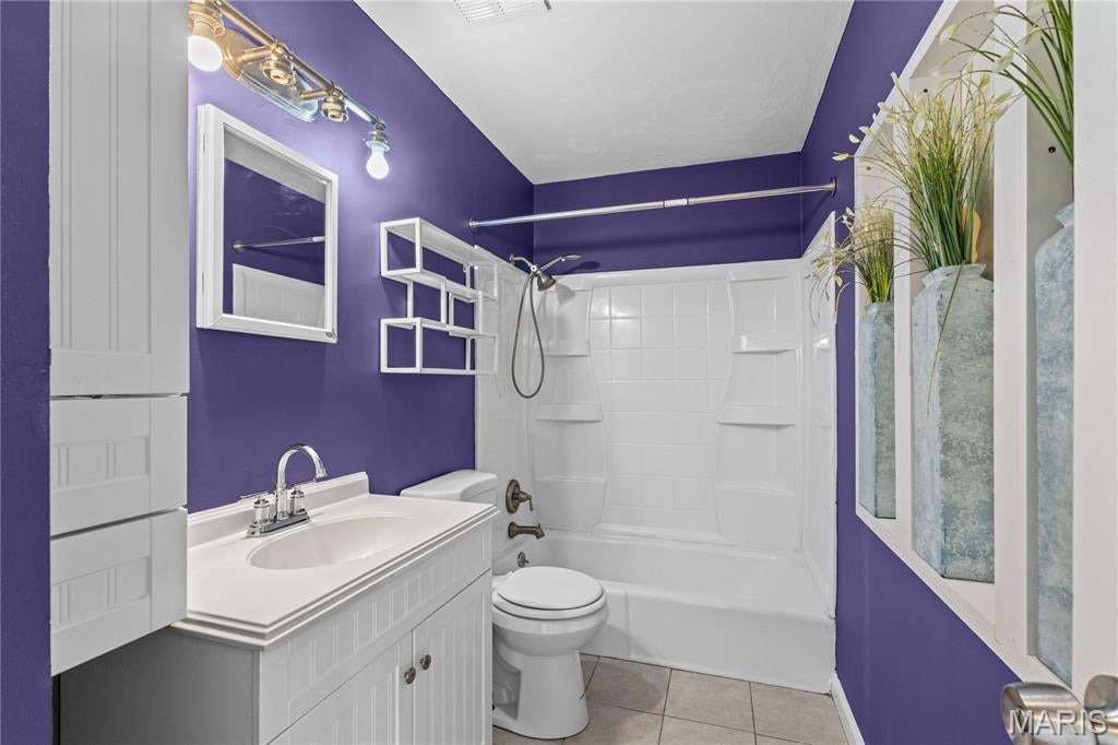 Paddock Forest Condo - Residential