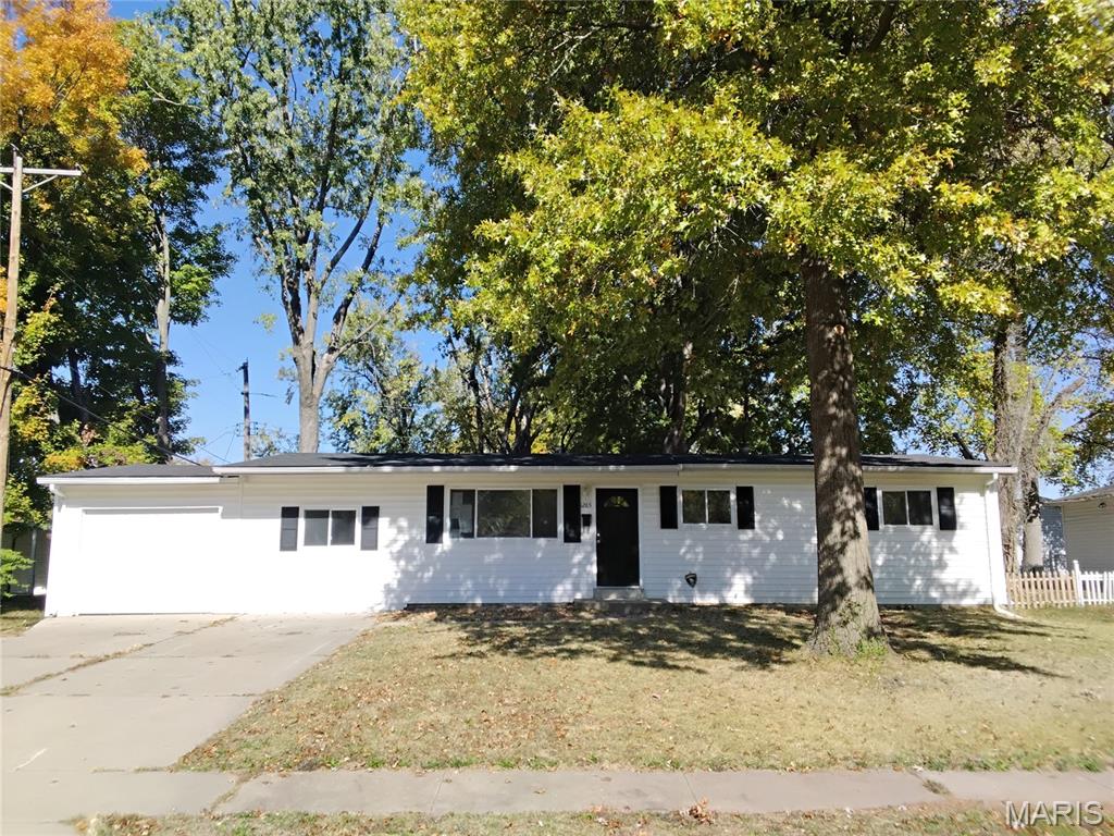 **For Rent – 1285 Pamela Dr., Florissant, MO 63031**

**$2,000/month | No Pets | Available Soon**

Welcome home to this spacious and well-maintained property in a quiet Florissant neighborhood. This home offers comfortable living with generous living spaces, an updated feel, and plenty of room for a family to enjoy.

Features include:

* Spacious bedrooms with ample closet space
* Bright living room with abundant natural light
* Large kitchen with plenty of cabinet and countertop space
* Updated bathrooms
* Finished lower level providing additional living or recreation space
* Attached garage with additional driveway parking
* Large backyard, perfect for outdoor activities and entertaining
* Central heating and air conditioning
* Convenient access to shopping, restaurants, parks, and major highways

**Rent:** $2,000/month
**Security Deposit:** One month's rent (subject to application approval)
**No Pets**
**No Smoking**

Applicants will be subject to a background check, credit review, income verification, and rental history verification through apartment.com before viewing the house.  Household income should generally be at least three times the monthly rent. 

This home won't last long!