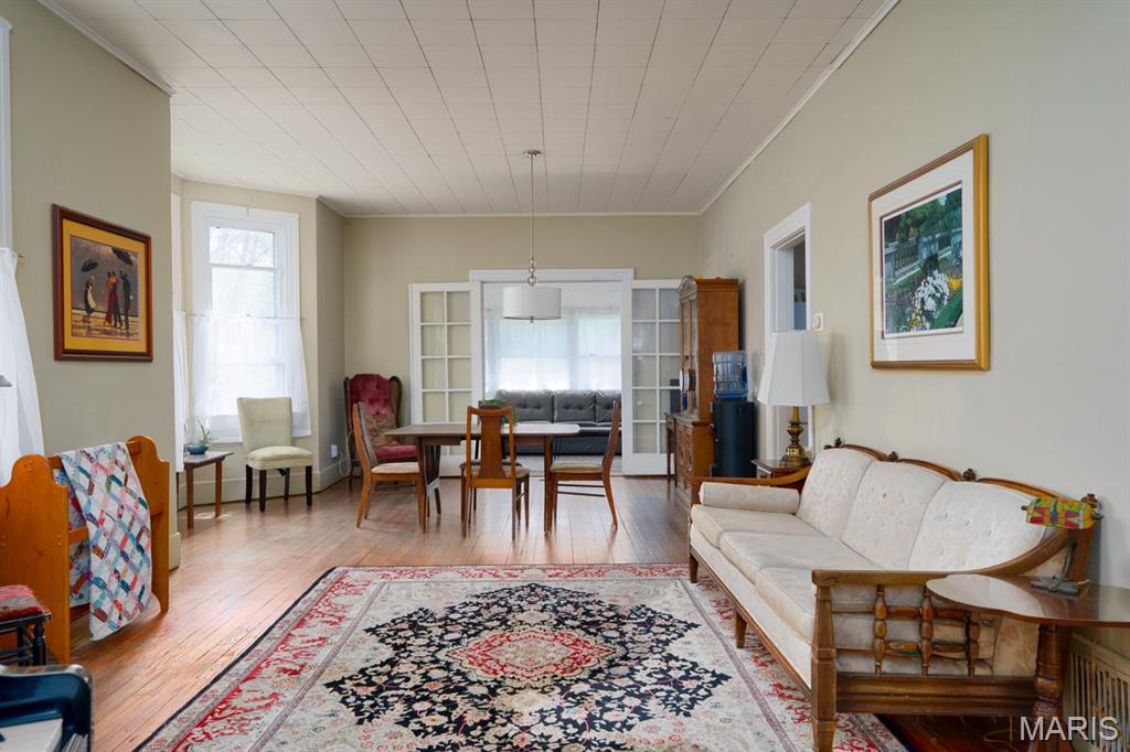 Sur 2476 Township 46 R 6 - Residential