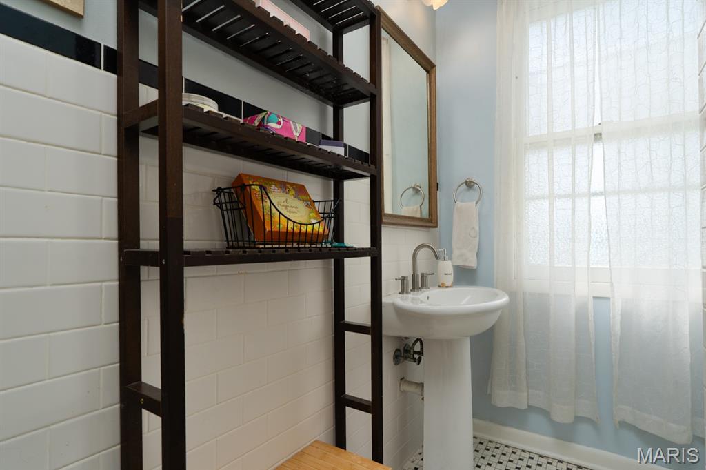 Sur 2476 Township 46 R 6 - Residential