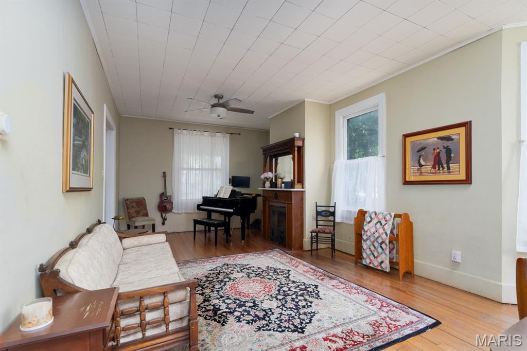 Sur 2476 Township 46 R 6 - Residential