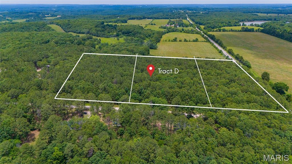 Build the home you've always envisioned on this beautiful 3-acre parcel in a highly sought-after location just minutes from Rolla. Offering the perfect balance of peaceful country living and convenient access to shopping, dining, schools, and everyday amenities, this property is ready for your dream home. With minimal restrictions, you'll have the flexibility to create the lifestyle you've been looking for. Whether you're planning a custom home or simply seeking extra space to enjoy the outdoors, this attractive tract provides endless possibilities. Don't miss this opportunity to own land in one of the area's most desirable locations!