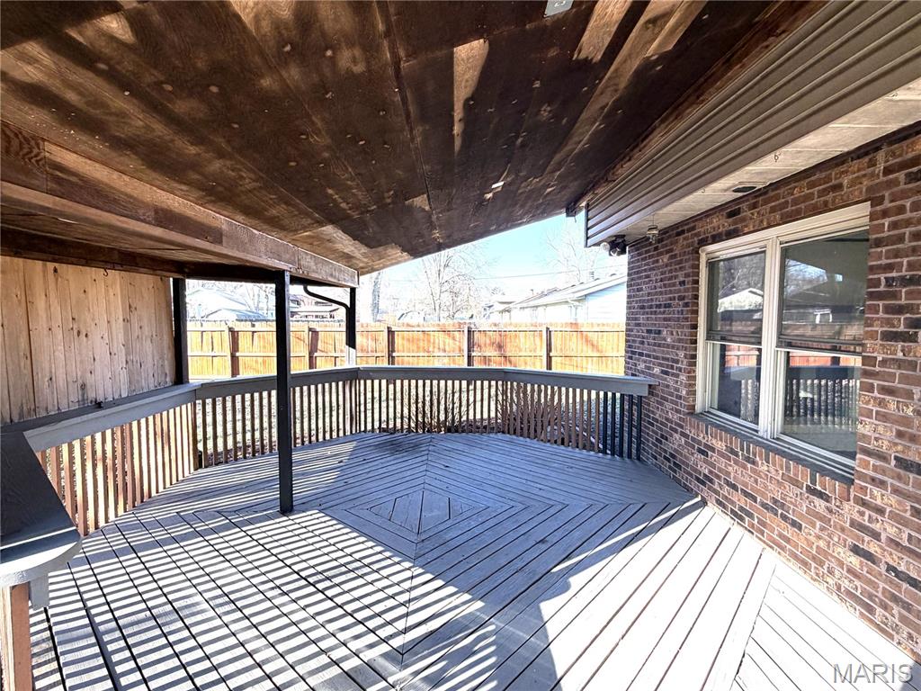 Meadowlake Acres 5th Add - Residential