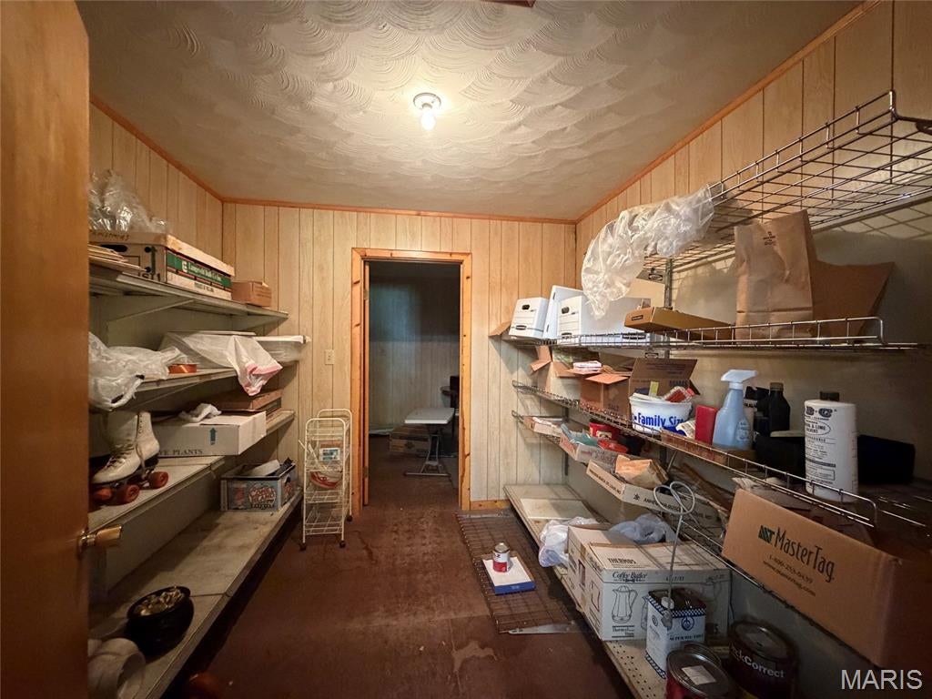 Not in a subdivision - Commercial Lease