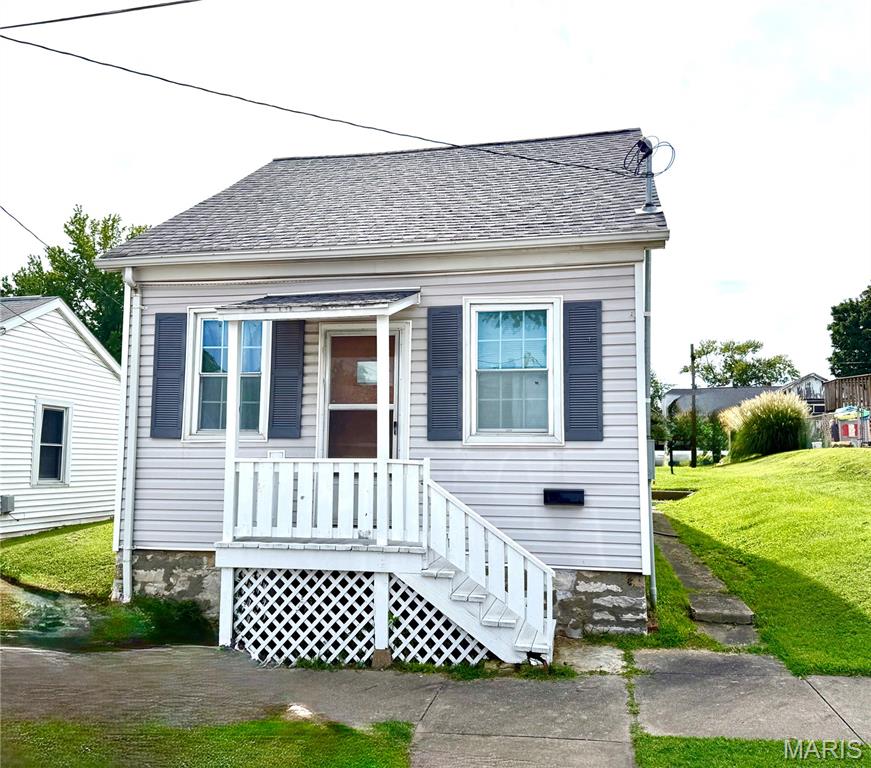 2-bedroom, 1-bathroom property in a fantastic location close to downtown! The seller is currently completing renovations, and the work being done is reflected in the asking price.
With renovations underway, the seller is doing the work to transform this property, allowing the next owner to benefit from the improvements already being made. Whether you're looking for a primary residence, investment property, Airbnb, or rental, this property offers plenty of possibilities.