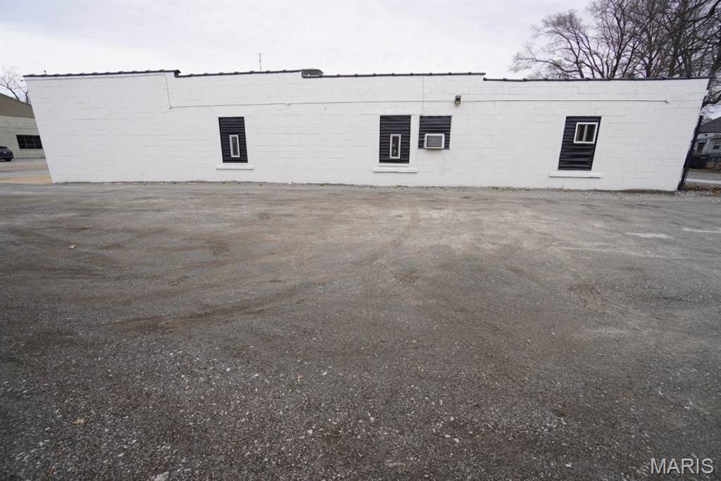 Granite City - Commercial Sale