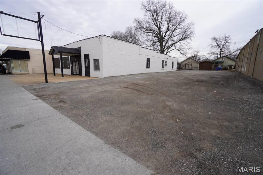 Granite City - Commercial Sale