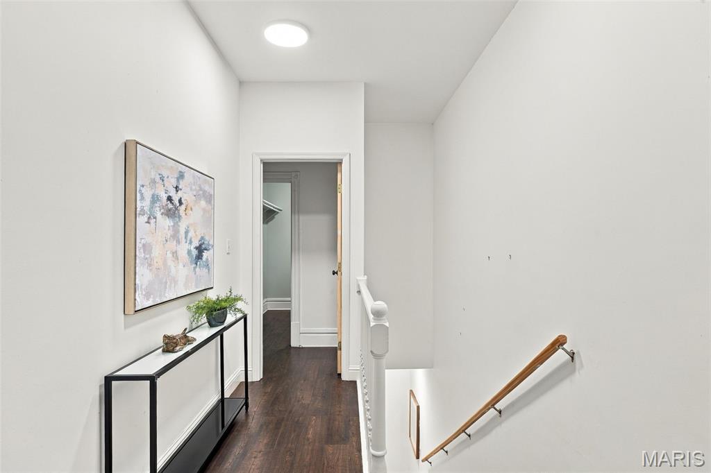 Shaw Town Home 01 - Residential