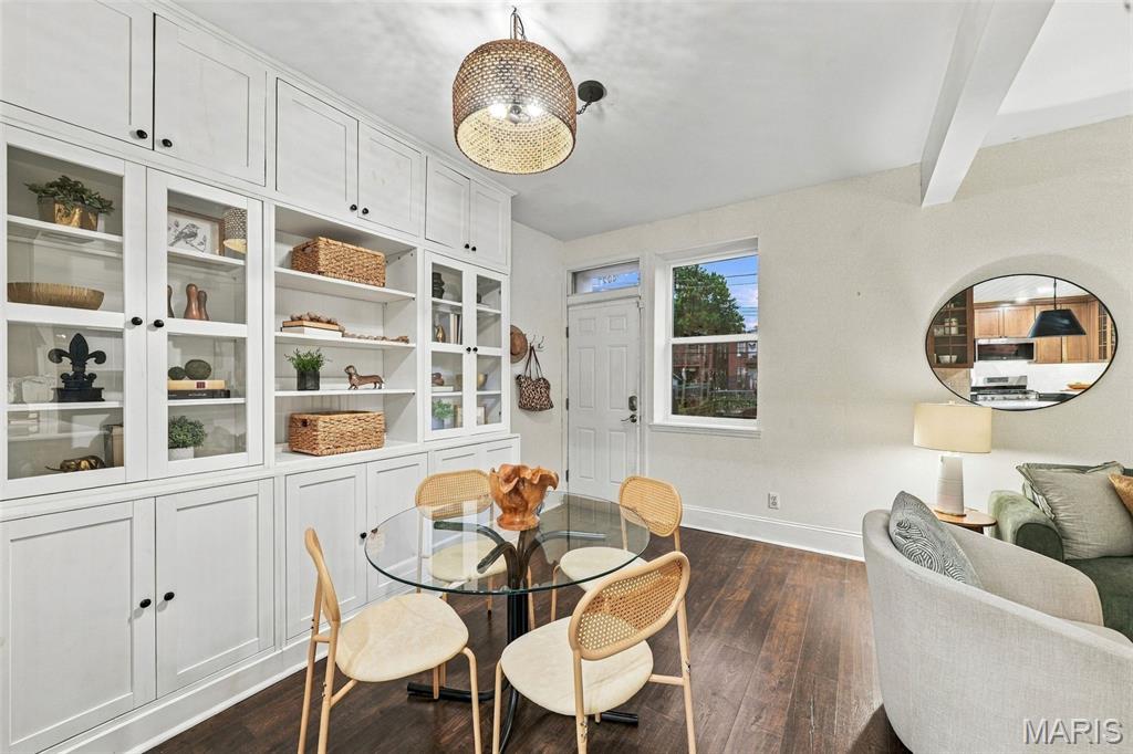 Shaw Town Home 01 - Residential