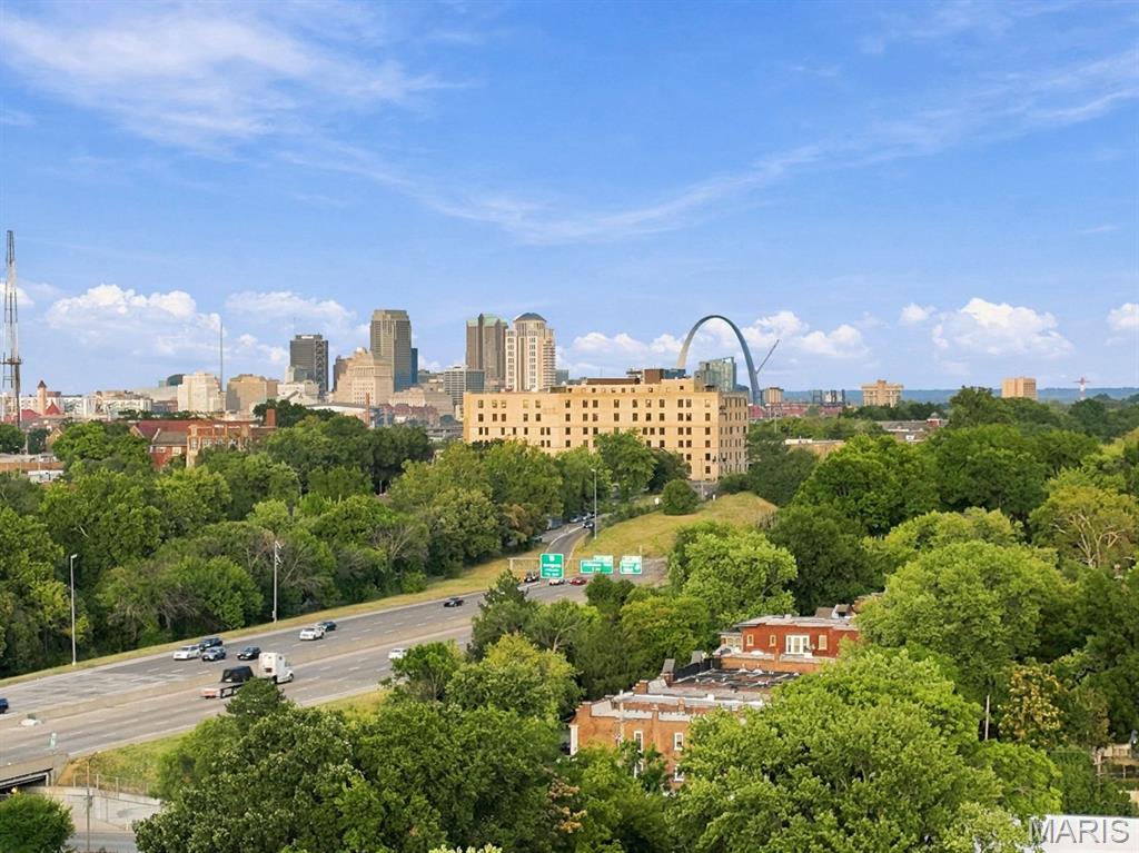 Shaw Town Home 01 - Residential