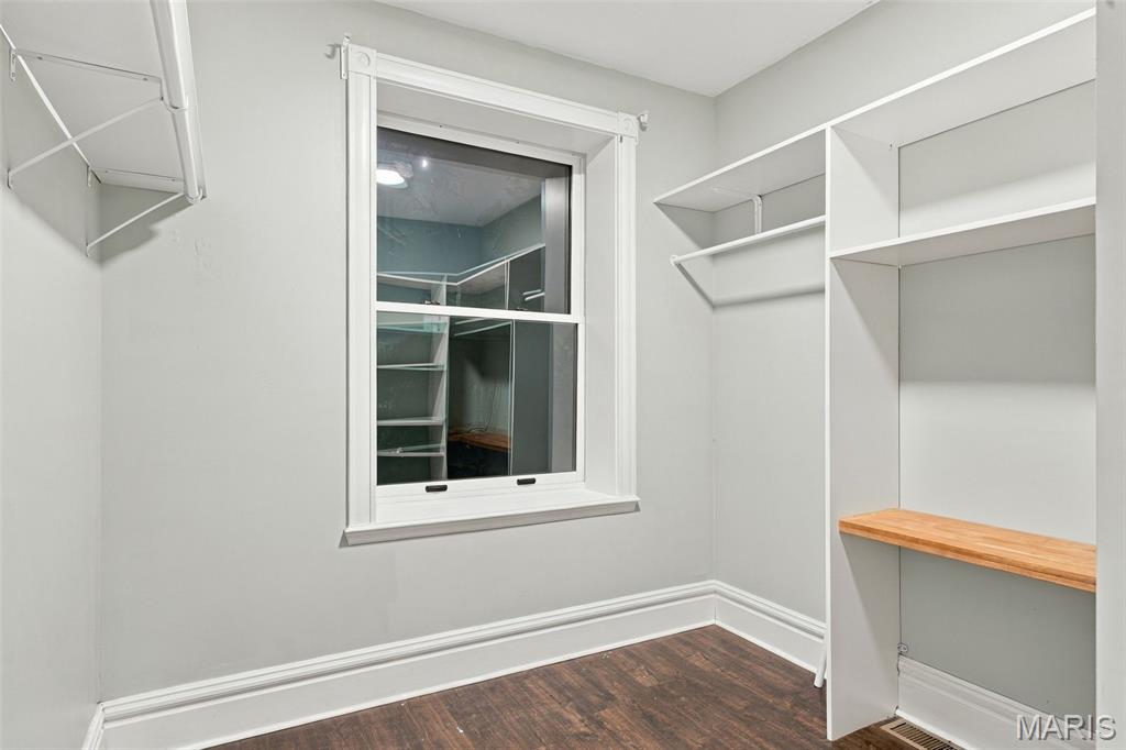 Shaw Town Home 01 - Residential
