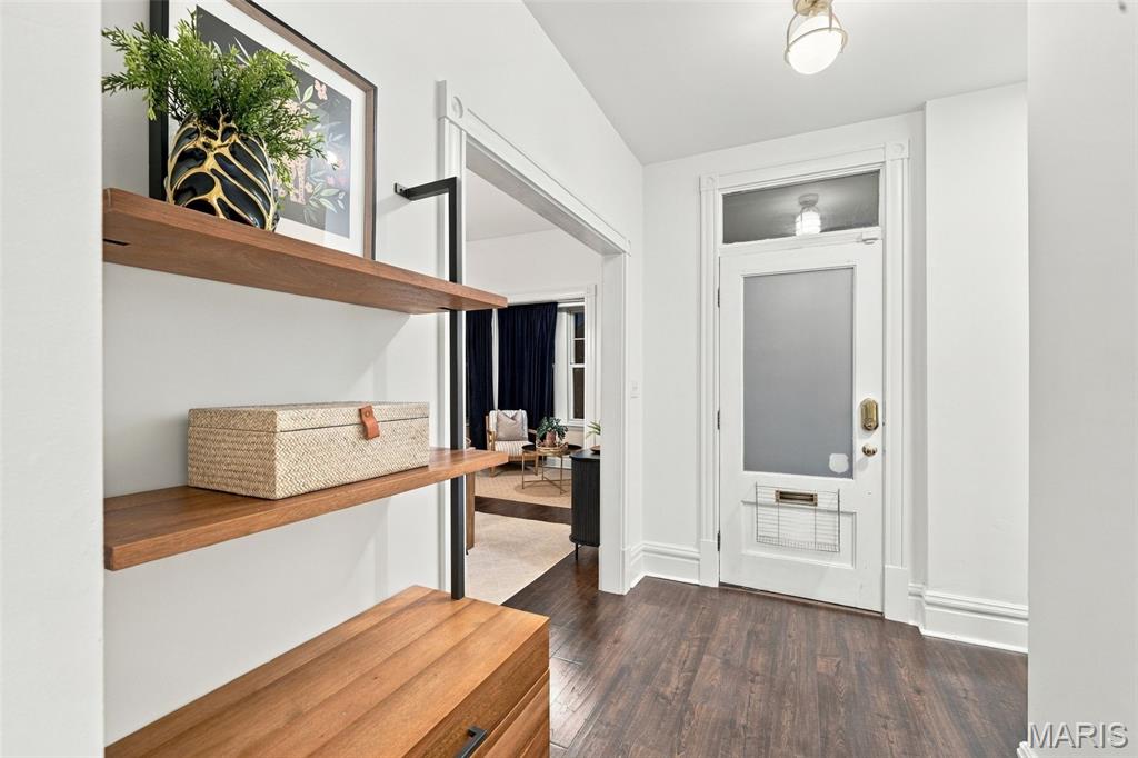 Shaw Town Home 01 - Residential