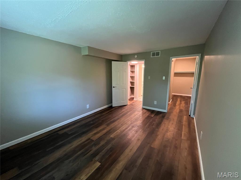 Oakville Commons Condo - Residential