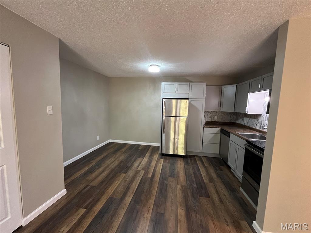 Oakville Commons Condo - Residential